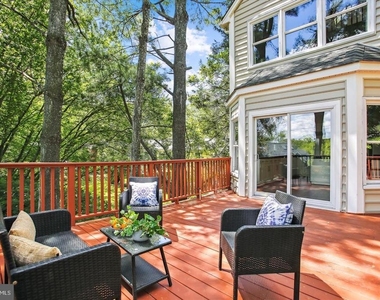 2041 Westmoreland Street - Photo Thumbnail 48