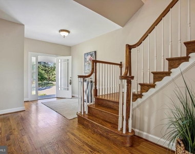 2041 Westmoreland Street - Photo Thumbnail 2