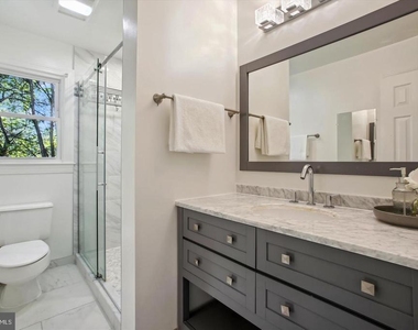2041 Westmoreland Street - Photo Thumbnail 33