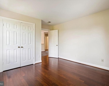 2041 Westmoreland Street - Photo Thumbnail 27