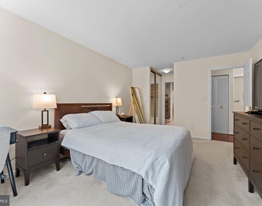 7501 Ashby Lane - Photo Thumbnail 12