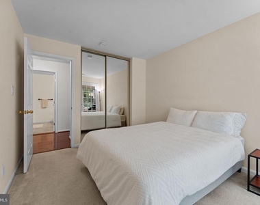 7501 Ashby Lane - Photo Thumbnail 16