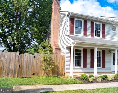 402 Forest Court - Photo Thumbnail 1