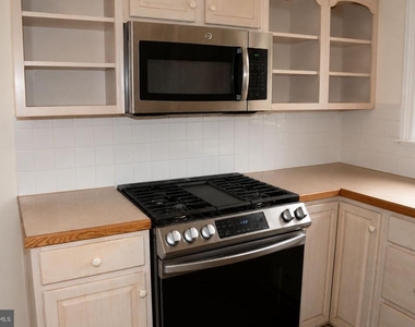 324 W Asher W - Photo Thumbnail 2