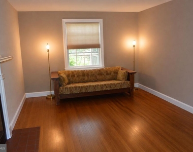 324 W Asher W - Photo Thumbnail 5