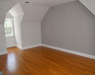 324 W Asher W - Photo Thumbnail 9
