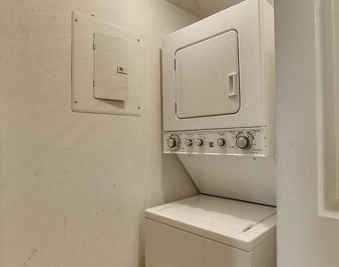 3305 Wyndham Circle - Photo Thumbnail 13