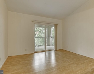 3305 Wyndham Circle - Photo Thumbnail 7