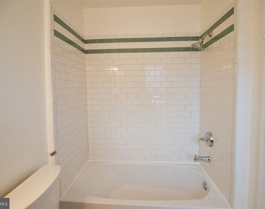 1566 Garden Court - Photo Thumbnail 12