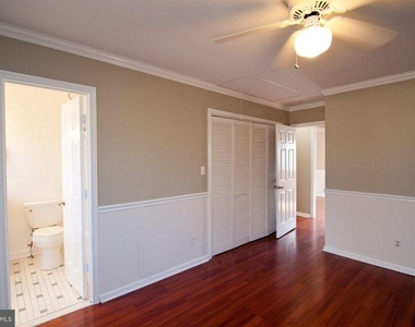 1566 Garden Court - Photo Thumbnail 10