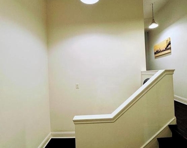 1832 Green Street - Photo Thumbnail 4