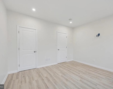 2615 Earp Street - Photo Thumbnail 13