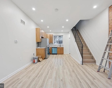 2615 Earp Street - Photo Thumbnail 2