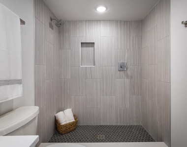 1825 Callowhill Street - Photo Thumbnail 24