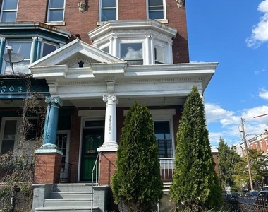 1801 W Erie Avenue - Photo Thumbnail 9