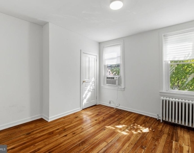 2426 E Indiana Avenue - Photo Thumbnail 23