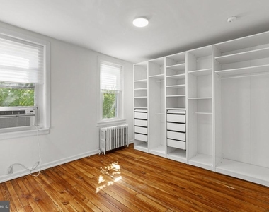 2426 E Indiana Avenue - Photo Thumbnail 24