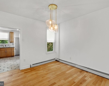 2426 E Indiana Avenue - Photo Thumbnail 11