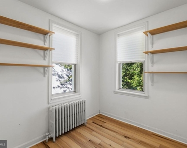2426 E Indiana Avenue - Photo Thumbnail 17