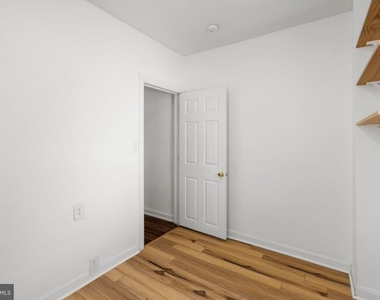 2426 E Indiana Avenue - Photo Thumbnail 18