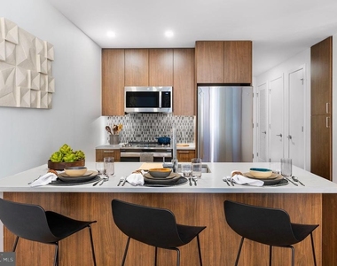 210 S 12th Street - Photo Thumbnail 3