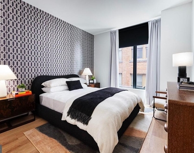 210 S 12th Street - Photo Thumbnail 4