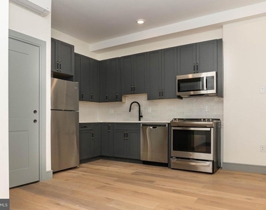 327 S 16th Street - Photo Thumbnail 1