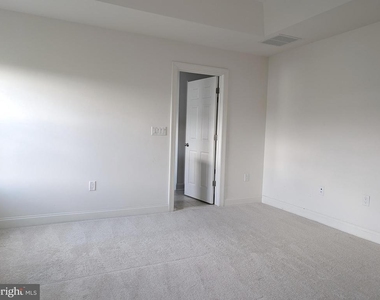 68 Autumn Lane - Photo Thumbnail 6