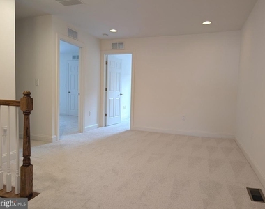 68 Autumn Lane - Photo Thumbnail 4