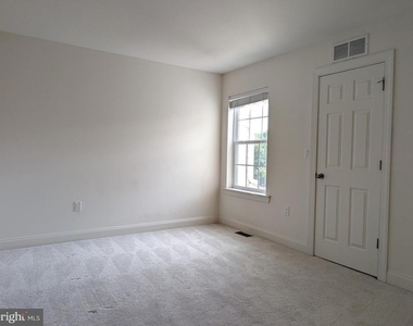 68 Autumn Lane - Photo Thumbnail 10