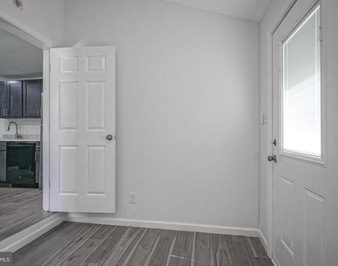 21 21 & 23 Harding Avenue - Photo Thumbnail 32