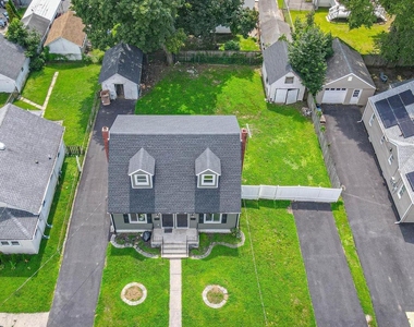 21 21 & 23 Harding Avenue - Photo Thumbnail 3