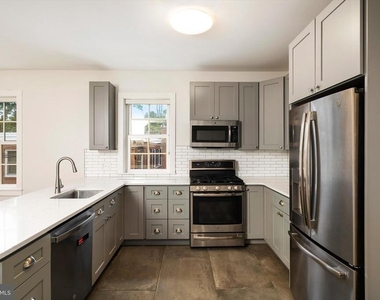 205 Witherspoon Street - Photo Thumbnail 4