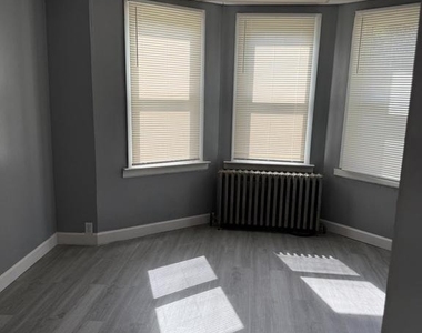 607 2nd Ave, Unit A - Photo Thumbnail 4