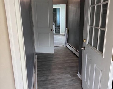 607 2nd Ave, Unit A - Photo Thumbnail 7