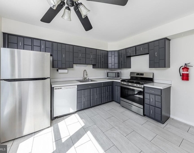 1445 Boxwood Drive - Photo Thumbnail 5