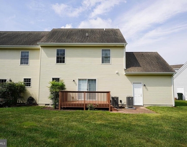 1331 Aspen Drive - Photo Thumbnail 5