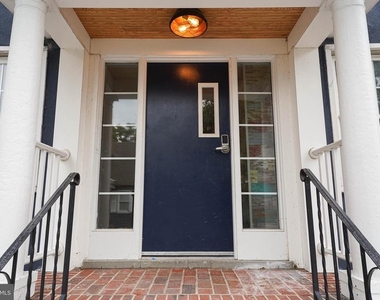 308 N Division Street - Photo Thumbnail 1