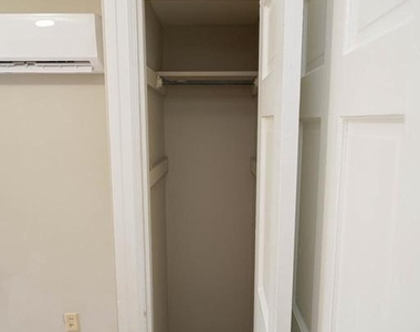 308 N Division Street - Photo Thumbnail 17