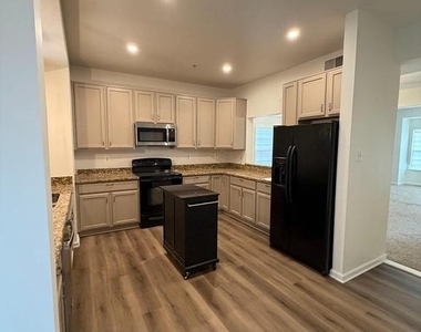 12109 Sutton Lane - Photo Thumbnail 11
