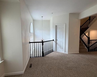 12109 Sutton Lane - Photo Thumbnail 8