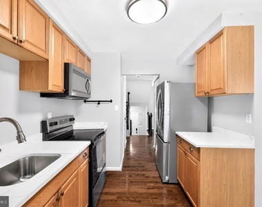 1731 Forest Park Drive - Photo Thumbnail 3