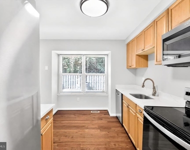 1731 Forest Park Drive - Photo Thumbnail 4