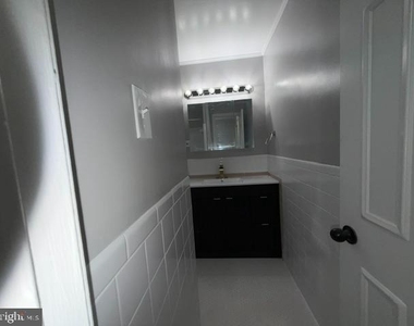 15820 Wayne Avenue - Photo Thumbnail 19