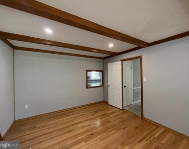 15820 Wayne Avenue - Photo Thumbnail 23