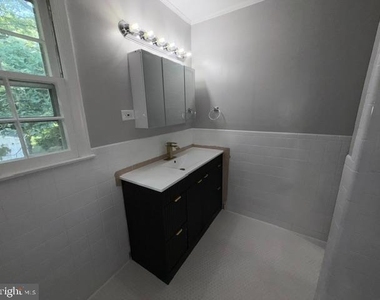 15820 Wayne Avenue - Photo Thumbnail 21