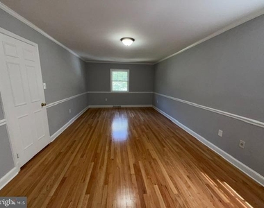 15820 Wayne Avenue - Photo Thumbnail 13