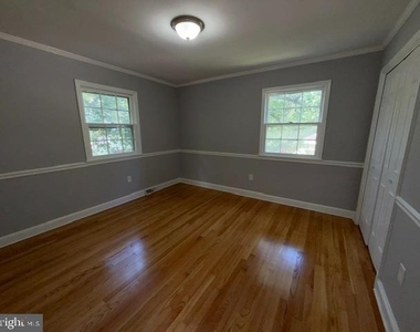 15820 Wayne Avenue - Photo Thumbnail 18