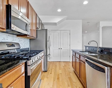 12710 Horseshoe Bend Circle - Photo Thumbnail 5