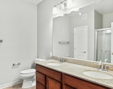 5910 Great Star Drive - Photo Thumbnail 13